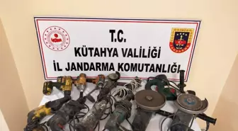 Kütahya'da hırsızlık olayına karışan 3 zanlı tutuklandı