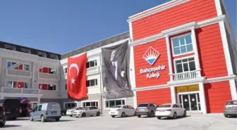 Bahçeşehir Koleji bölüm başkanları AYT sorularını yorumladı