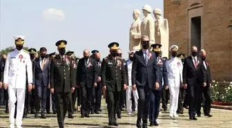 Millî Savunma Bakanı Hulusi Akar ve TSK Komuta Kademesi Oyak Genel Kurulu Öncesinde Anıtkabir'i Ziyaret Etti