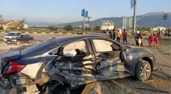 Isparta'da otomobiller çarpıştı: 9 yaralı