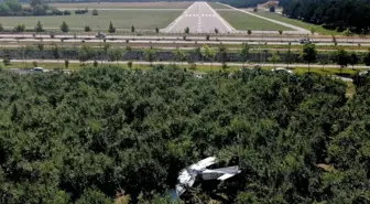 Bursa'da havaalanına inmeye ramak kala armut bahçesine inen uçak drone ile havadan görüntülendi