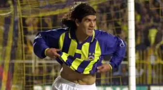 Ariel Ortega'nın veteranlar maçında attığı frikik golü futbolseverleri mest etti