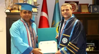 Ahmet Yesevi Üniversitesi Türtep Mezunu Diplomasını Aldı