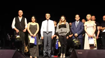 Çerkezköy'de öğretmenler yıl sonu konseri verdi