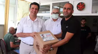 Döşemealtı'ndaki kahveci esnafına belediyeden hediye paketi