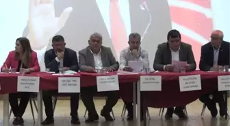 CHP'li Ağbaba, Aşık Veysel'in Sivrialan köyündeki kabrini ziyaret etti