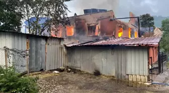 Son dakika haberi | Karabük'te evlerinde yangın çıkan çift son anda kurtuldu