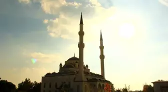 Eşari kimdir? Ebü'l Hasan Eş'ari hangi dönemde yaşamıştır, eserleri nelerdir?