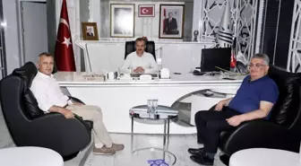 Eski Vali Pekmez, Başkan Kılınçla bir araya geldi