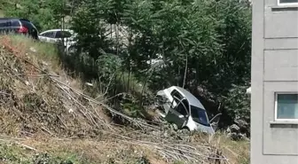 Son dakika haberleri... Vitesi karıştırınca hastane bahçesine uçtu