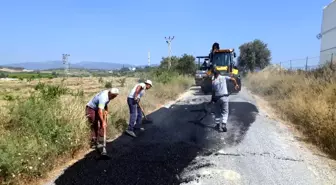 Akdeniz'de asfalt ve kaldırım çalışmaları sürüyor