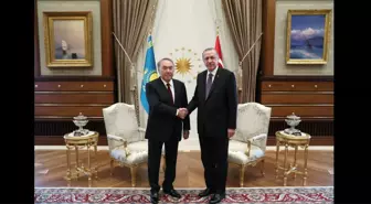 Cumhurbaşkanı Erdoğan, Kazakistan'ın Kurucu Cumhurbaşkanı Nazarbayev ile Telefonda Görüştü