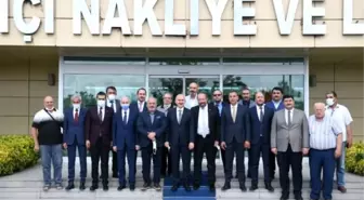 Bakan Karaismailoğlu, Ankara Lojistik Üssü'nde sektör temsilcileri ve nakliyecilerle ile bir araya geldi