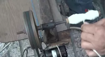 Baba mesleğinin yok olmaması için emekliliğe ayrıldı