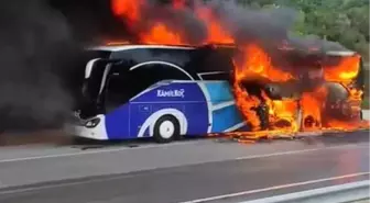 Çanakkale'de yolcu otobüsü alev alev yandı