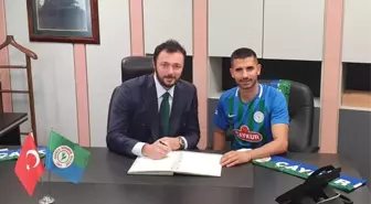 Çaykur Rizespor, orta saha oyuncusu Alper Potuk'u transfer etti