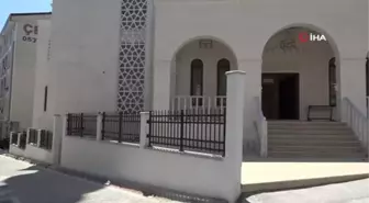 Esenyurt'ta Bulut Camii ibadete açıldı