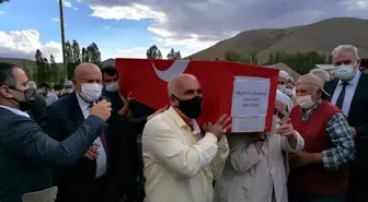 Son dakika! Kuzey Irak'ta vefat eden asker Bayburt'ta son yolculuğuna uğurlandı