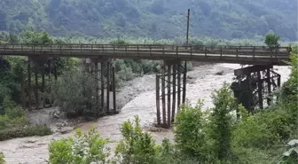 Sakarya'da dere taştı; 1 kişi kayıp (3)