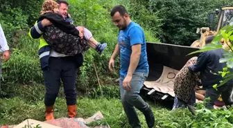 Selde mahsur kalan 100 yaşındaki nine iş makinesiyle işte böyle kurtarıldı