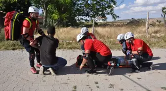 UMKE tarafından yapılan 'doğal afet' tatbikatı gerçeğini aratmadı