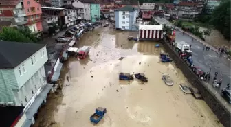Zonguldak'ta dere taştı, belde su altında kaldı (2)