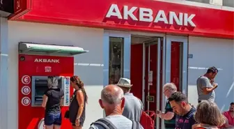 2 gündür binlerce müşterisi mağdur olan Akbank'ta tüm kanallar yeniden hizmete açıldı