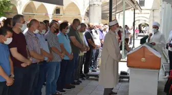 Kırklareli'nde tırın çarpması sonucu ölen bisiklet sürücüsü toprağa verildi