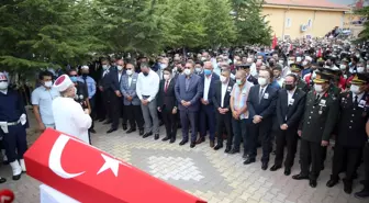 ŞEHİT ASTSUBAY, GÖZYAŞLARIYLA SON YOLCULUĞUNA UĞURLANDI