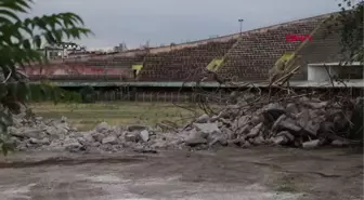 TARİHİ CEBECİ İNÖNÜ STADI'NDA YIKIMA BAŞLANDI