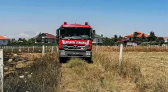 Silivri'de ot yangını