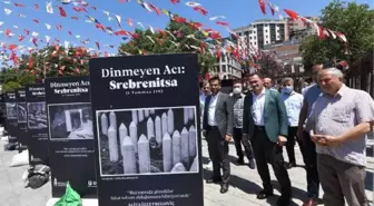 Beyoğlu'nda 'Dinmeyen Acı: Srebrenitsa' sergisi açıldı