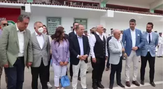 Kırkpınar'ın 'ebedi altın kemerli' başpehlivanlarından Aydın Demir ve Hüseyin Çokal'ın Sarayiçi'ne heykelleri dikildi