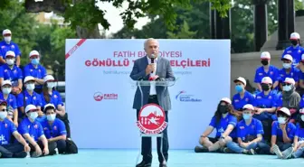 Fatih'te gönüllü turizm elçileri göreve başladı