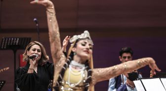 Azerbaycanlı sanatçı Azerin başkentli müzikseverlerle buluştu