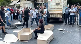 Son dakika haberi! Beyrut Limanı patlamasında yakınlarını kaybeden ailelerden 'tabutlu' protesto