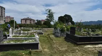 Espiye Belediyesi mezarlıklarda çevre düzenleme çalışması gerçekleştirdi