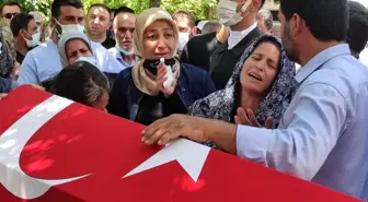 Gölette boğularak ölen Uzman Onbaşı gözyaşları arasında defnedildi