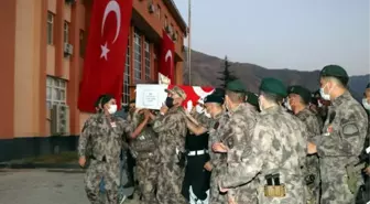 Son dakika haber... HAKKARİ EMNİYET MÜDÜR YARDIMCISI CEVHER, POLİS MEMURUNUN SALDIRISINDA ŞEHİT OLDU