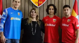 Kayserispor'da genç futbolcular Doğan, Emre ve Nurettin'in sözleşmeleri uzatıldı