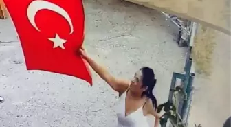 TÜRK BAYRAĞINI ÇÖPE ATAN KADIN ADLİYEYE SEVK EDİLDİ