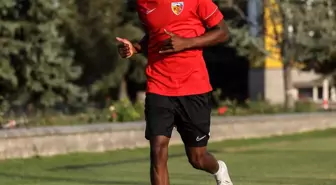 Bernard Mensah takıma katıldı