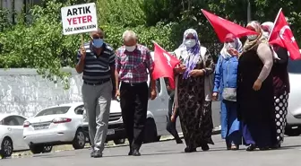 HDP önündeki evlat nöbetine bir aile daha katıldı