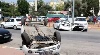 Park etmek isterken kontrolden çıkan otomobil, faciaya neden oluyordu