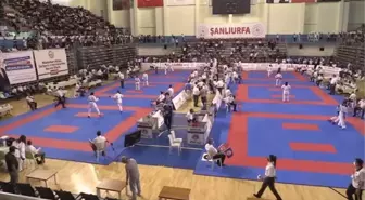 ŞANLIURFA - Türkiye Ümit, Genç ve U21 Karate Şampiyonası Şanlıurfa'da başladı