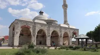 Tarihi Muradiye Cami avlusunda semazenler 'Aşka sema' programında sema edecek