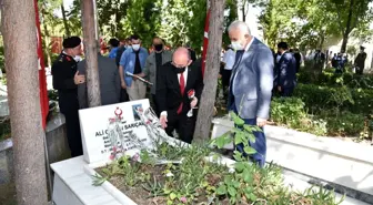 Manisa'da 15 Temmuz Şehitleri anısına 251 fidan dikildi