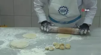 'Mor Gülzade' tatlısına bayram öncesi yoğun ilgi