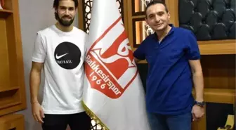 Balıkesirspor'da imzalar devam ediyor