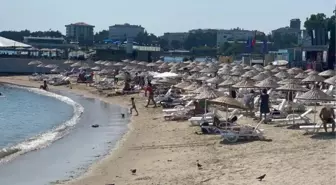 CADDEBOSTAN HALK PLAJINDA YOĞUNLUK